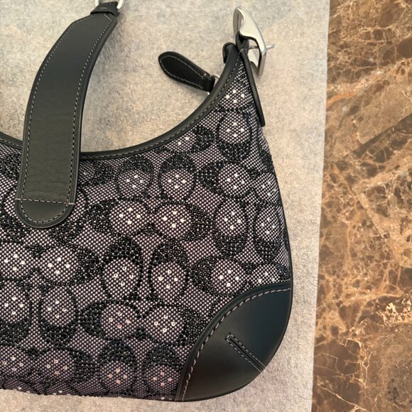 Coach Hampton's Hobo Bag in Crystal Signature Jacquard (Black) - Picture 5 of 16